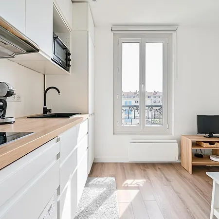 Cosy Renove, Proche Metro Paris * Maisons-Alfort